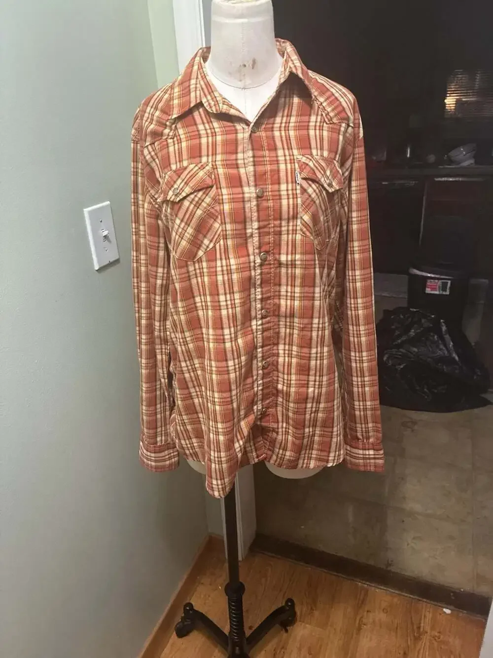 Levi's Men's Orange Plaid Long Sleeve Western Snap Shirt Medium